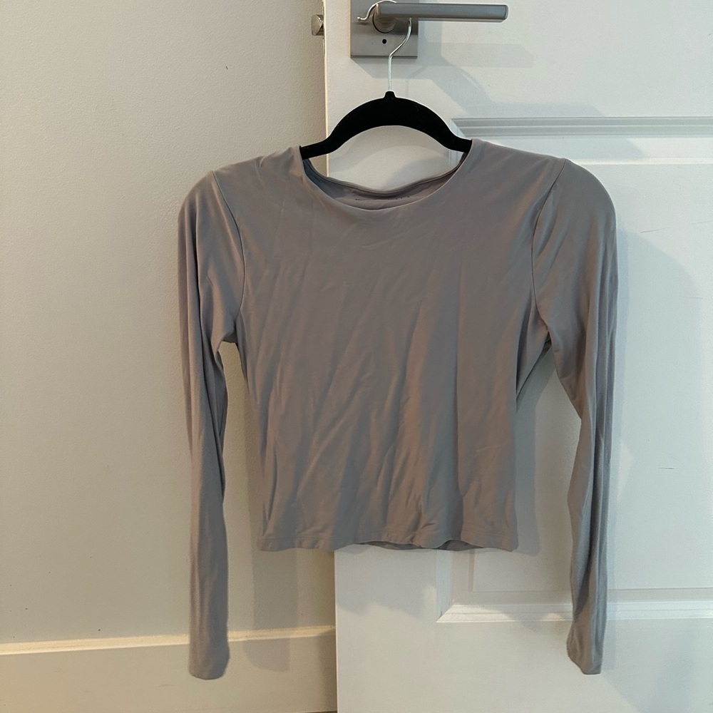 Abercrombie and Fitch long sleeve gray tee